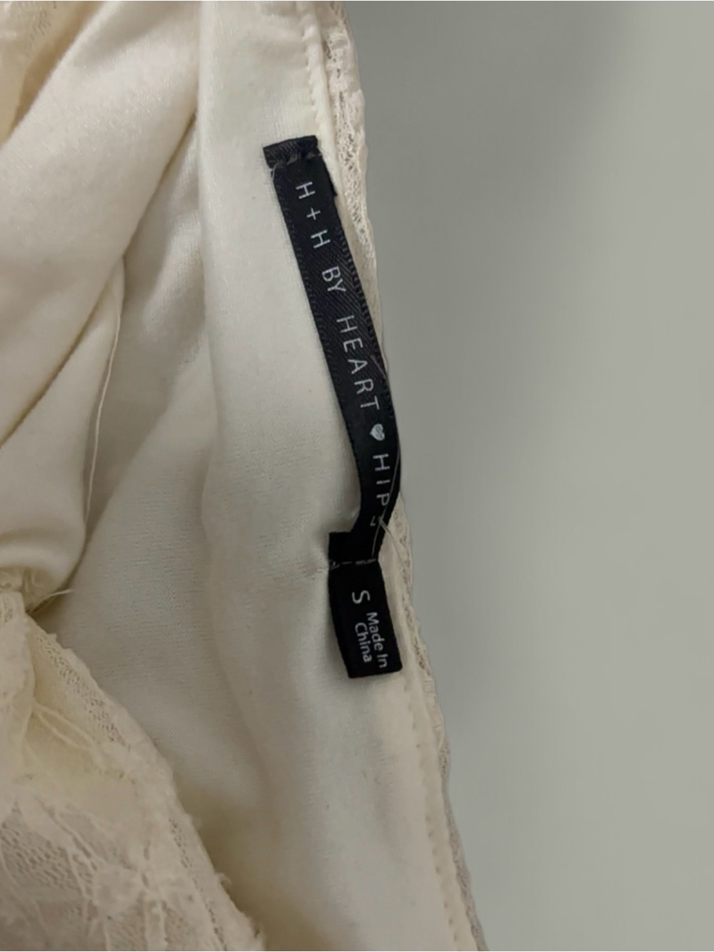 Lace Ruffle Cream Top - Picture 3 of 3